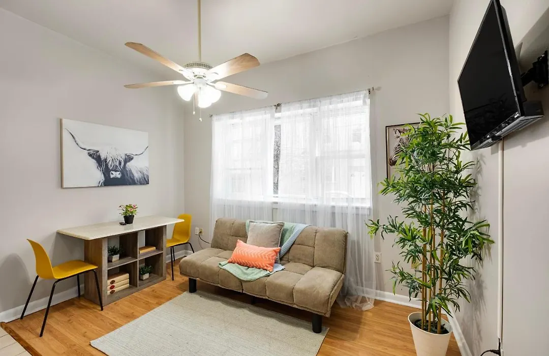 Boutique 1Br With Charm And Style-1