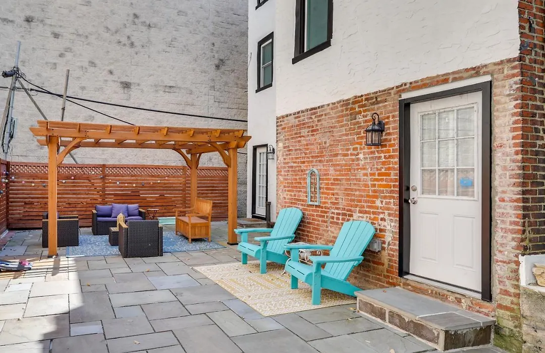 Chic Philadelphia Townhome In University City!-1