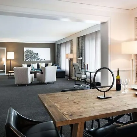 The Logan Philadelphia, Curio Collection By Hilton-3